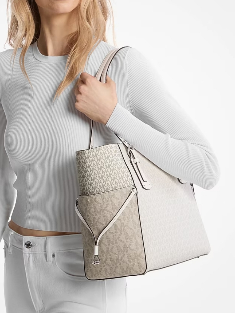 Michael Kors Voyager Logo Tote - Picture 8 of 9